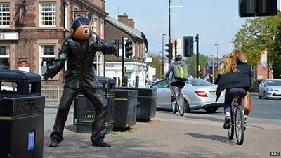 It's 30 years since his inception, so why is comic character Frank Sidebottom's legend growing?

Four years after his creator died, we explore the man behind the mask?

http://bbc.in/Px98e2